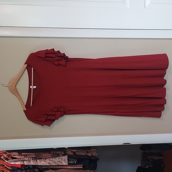 DB Moon Burgundy Ruffle Sleeve Dress size large - Picture 2 of 6